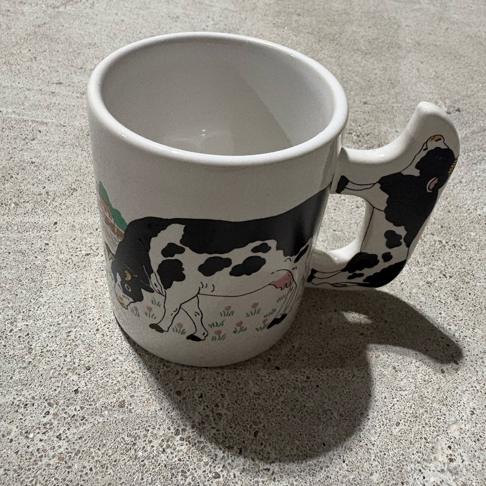 Vintage Cow Coffee Mug w/ Cow Handle Holstein Cow Grazing In Field Farm Country